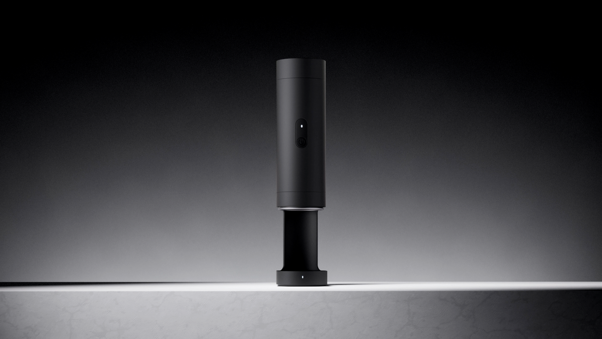 ORBI PRO brewer and Home-Dock on a stone ledge
